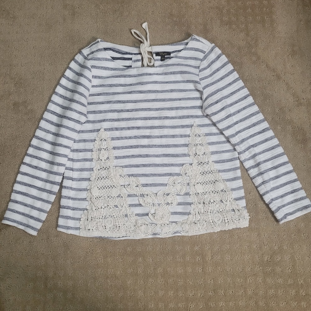 Cupio Women's Long Sleeve White Gray Striped Top with Lace Accent Size Medium